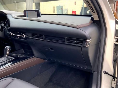 Used 2022 MAZDA CX-30 AWD 2.5 S w/ Premium Package image 18