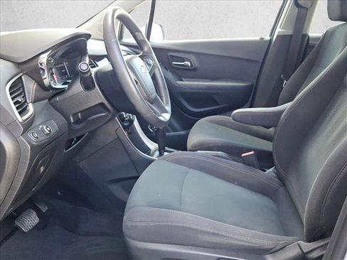 Used 2019 Chevrolet Trax LS image 15