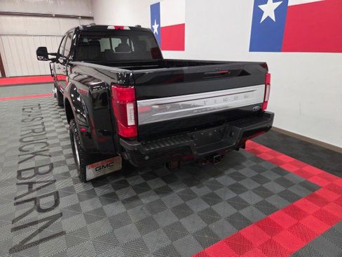 Used 2022 Ford F350 Platinum image 12