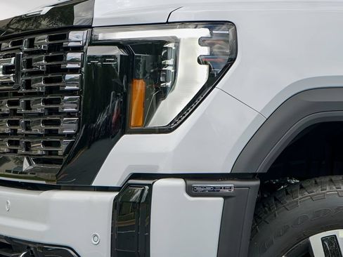 New 2026 GMC Sierra 2500 Denali Ultimate w/ Max Trailering Package AWD/4WD image 3