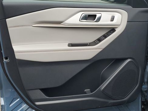 New 2026 Ford Explorer Active image 22