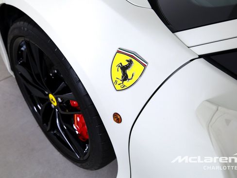 Used 2019 Ferrari 488 GTB RWD image 31