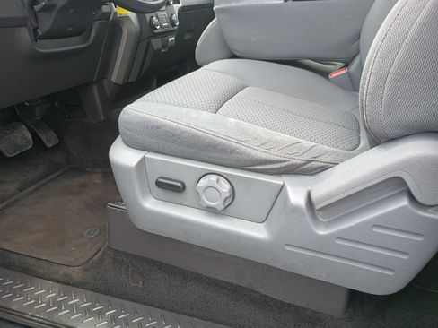 Used 2013 Ford F150 XLT w/ Mid Equipment Group RWD image 32