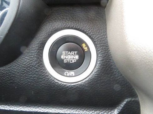 Used 2021 RAM 1500 Laramie AWD/4WD image 23