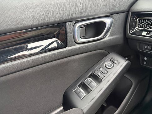 Used 2024 Honda Civic EX image 32