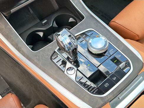 Used 2022 BMW X5 xDrive45e w/ Luxury Seating Package image 29