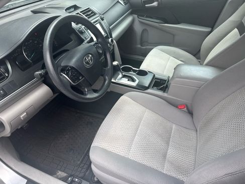 Used 2013 Toyota Camry LE FWD image 6