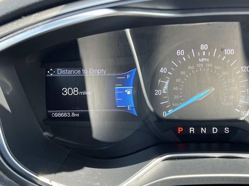 Used 2016 Ford Fusion SE w/ Equipment Group 202A FWD image 16