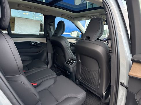 New 2026 Volvo XC90 B5 Core w/ Protection Package image 12