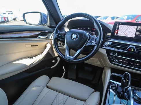 Used 2022 BMW 530i w/ Premium Package image 16