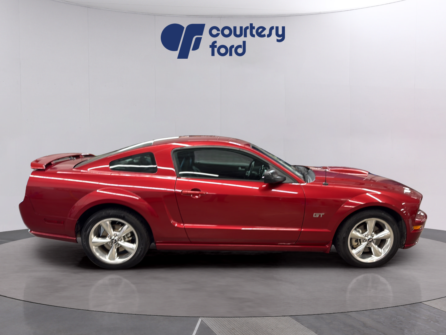 Used 2007 Ford Mustang GT RWD image 2