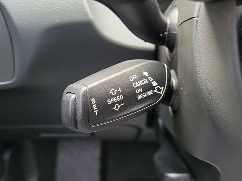 Used 2018 Audi Q3 2.0T Premium Plus w/ Premium Plus Package FWD image 23