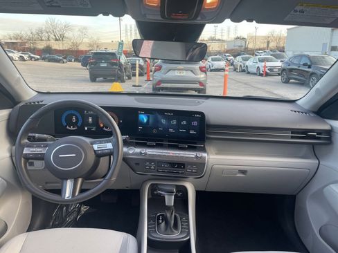 Used 2025 Hyundai Kona SEL image 27