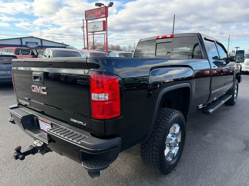 Used 2019 GMC Sierra 3500 Denali w/ Duramax Plus Package image 6
