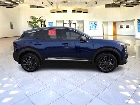 Certified 2025 Nissan Kicks SR image 8