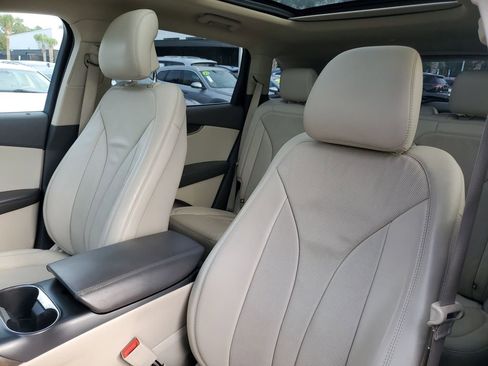 Used 2019 Lincoln Nautilus Reserve image 17