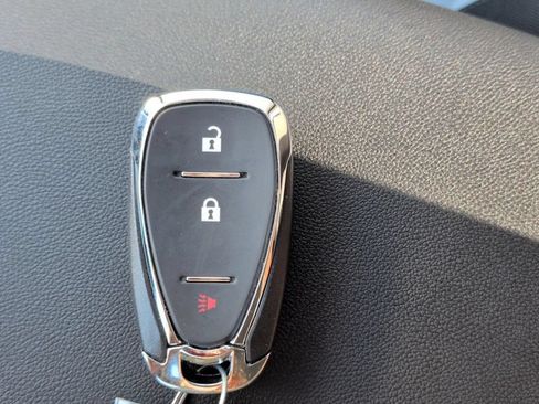 Used 2023 Chevrolet Equinox LS FWD image 22