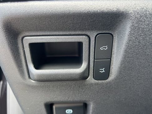 New 2026 Ford Expedition Active image 19