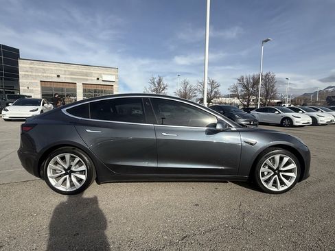 Used 2018 Tesla Model 3 Long Range image 8