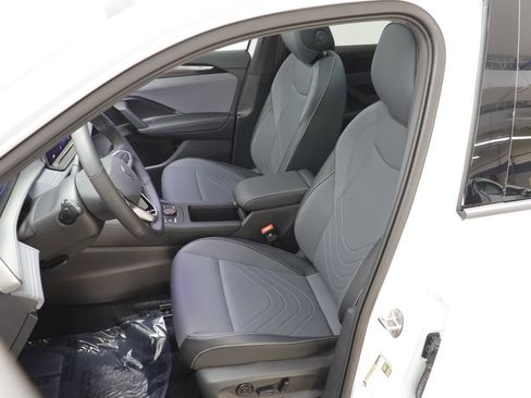 New 2026 Volkswagen Tiguan SE R-Line image 15