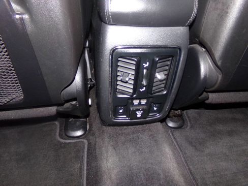 Used 2015 Dodge Durango Limited w/ Nav & Power Liftgate Group image 17