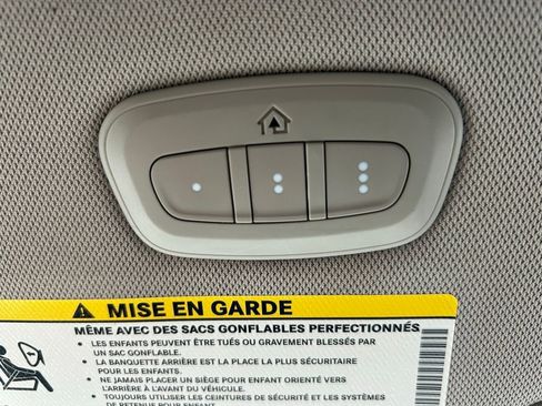 Used 2017 Chrysler Pacifica Touring-L image 34