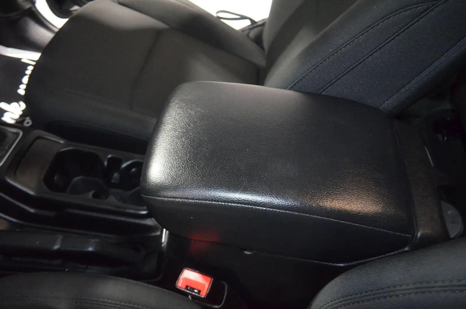 Used 2020 Jeep Wrangler Sport AWD/4WD image 28