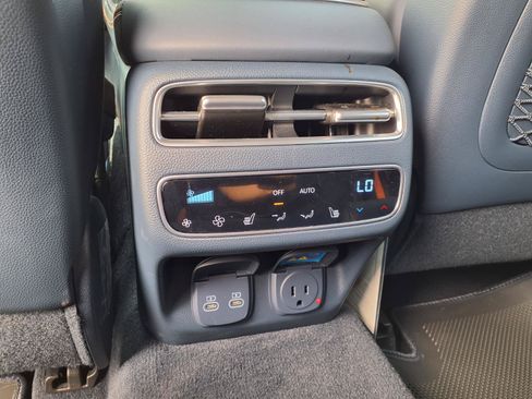 Certified 2026 Genesis GV70 3.5T Sport Prestige AWD/4WD image 19