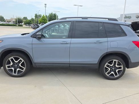 Used 2022 Honda Passport Elite image 2