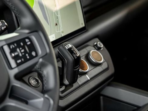 New 2025 Land Rover Defender 110 S AWD/4WD image 19