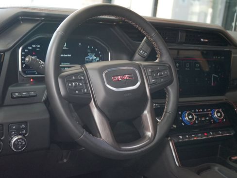 Used 2024 GMC Sierra 2500 AT4 w/ Technology Package AWD/4WD image 5