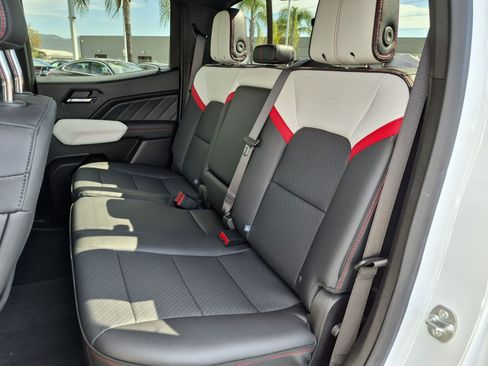 Used 2024 GMC Canyon AT4X AWD/4WD image 29