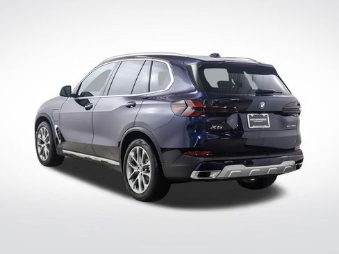 Used 2026 BMW X5 xDrive50e w/ Climate Comfort Package AWD/4WD image 3