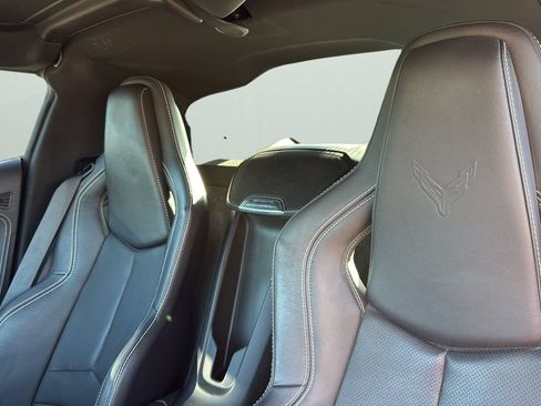 Used 2022 Chevrolet Corvette Stingray Coupe w/ 1LT RWD image 9
