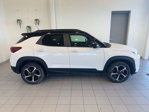 Used 2022 Chevrolet TrailBlazer RS AWD/4WD image 37