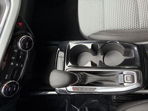 Used 2025 Chevrolet Trax LT image 43