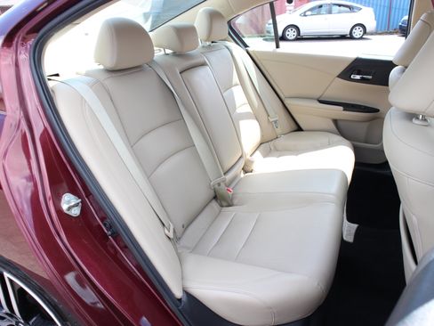 Used 2016 Honda Accord Touring image 28