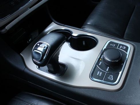 Used 2015 Jeep Grand Cherokee Overland AWD/4WD image 17