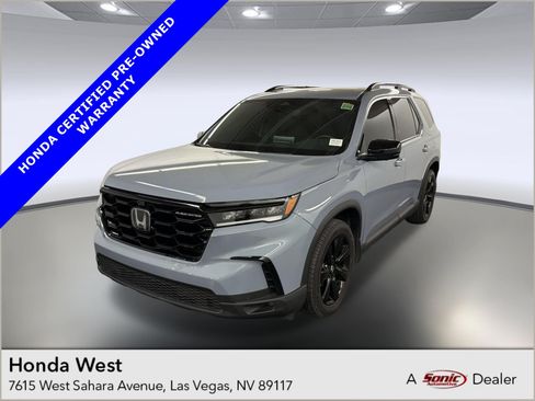 Certified 2025 Honda Pilot Black Edition image 1
