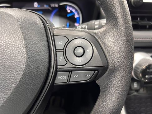 Used 2025 Toyota RAV4 XLE image 11