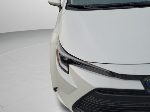 Used 2024 Toyota Corolla LE FWD image 11