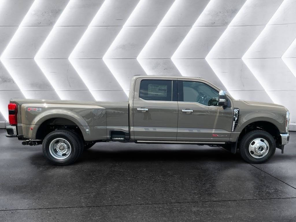 New 2026 Ford F350 King Ranch w/ Chrome Package AWD/4WD image 8