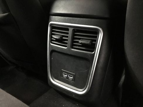 Used 2023 Dodge Charger SXT RWD image 17