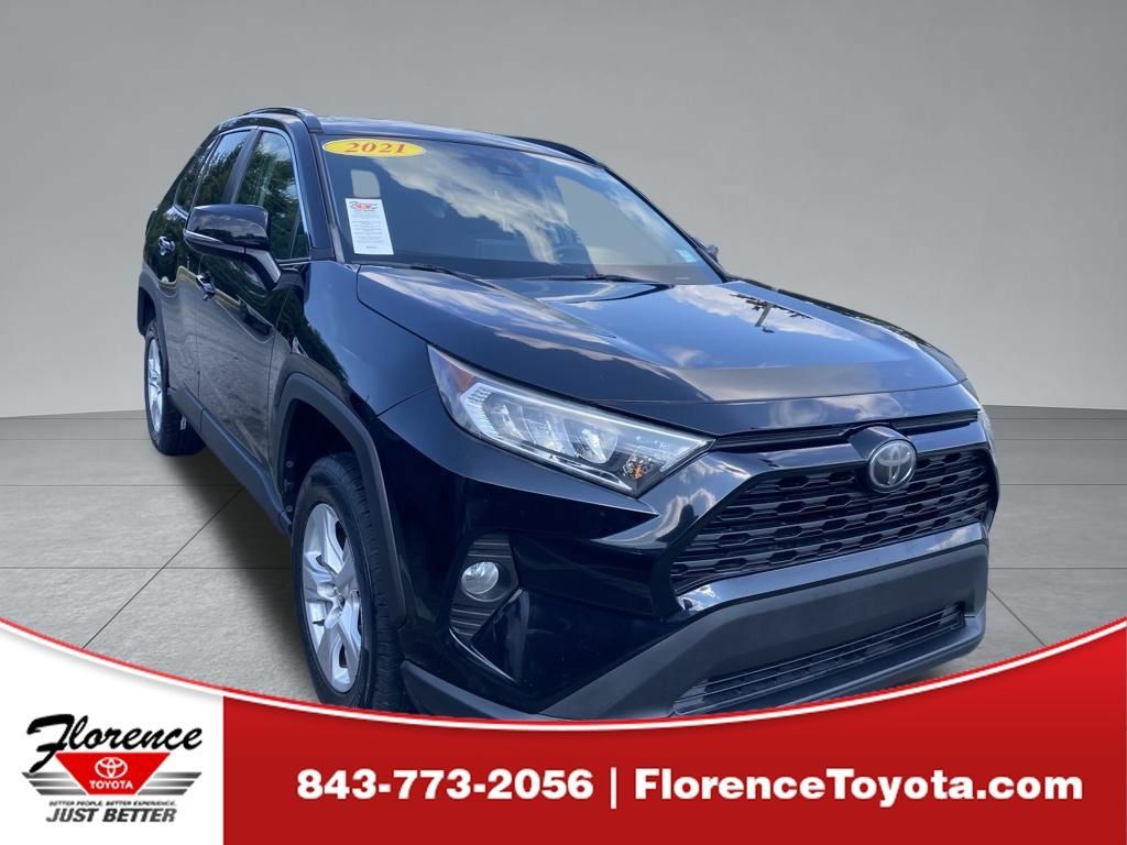 Used 2021 Toyota RAV4 XLE FWD image 1