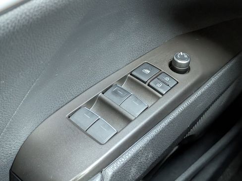 Used 2021 Toyota Camry XSE FWD image 23