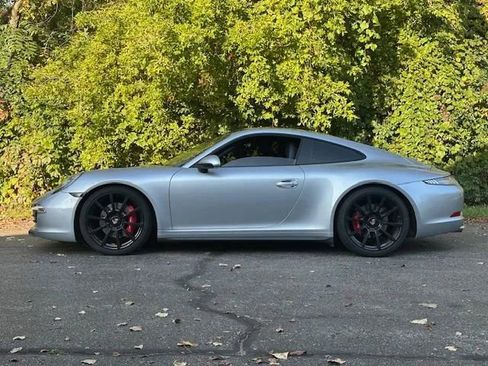 Used 2014 Porsche 911 Carrera 4S image 3