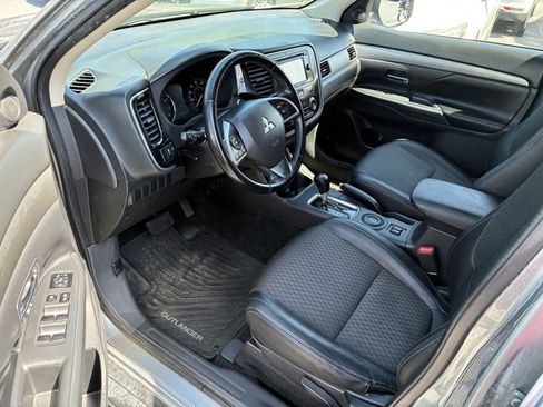 Used 2015 Mitsubishi Outlander SE FWD image 7