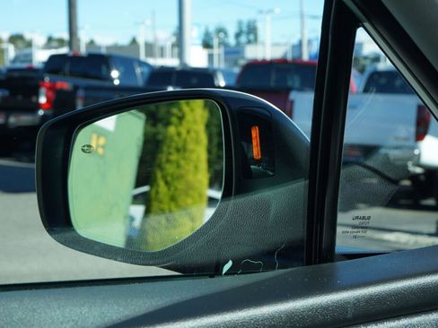 Used 2022 Subaru Outback Limited w/ Popular Package #2 image 26