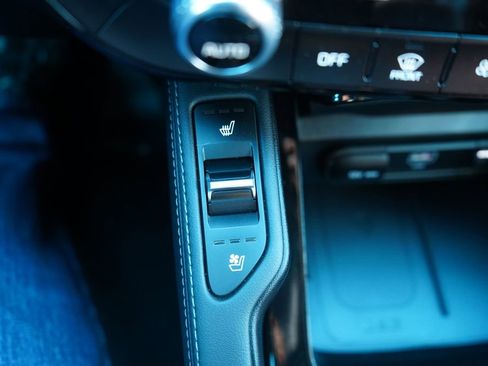 Used 2024 Kia Telluride EX w/ EX Captain's Chair Package image 34