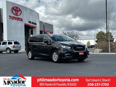 Used 2023 Chrysler Pacifica Touring-L